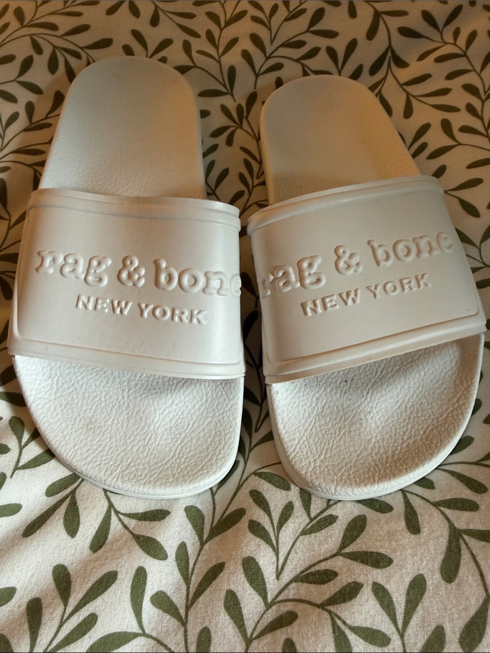 rag & bone Cream Textured Slide Sole Detail